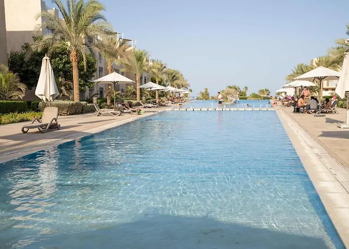 Mangroovy M9 1 Bedroom Pool & Sea View *