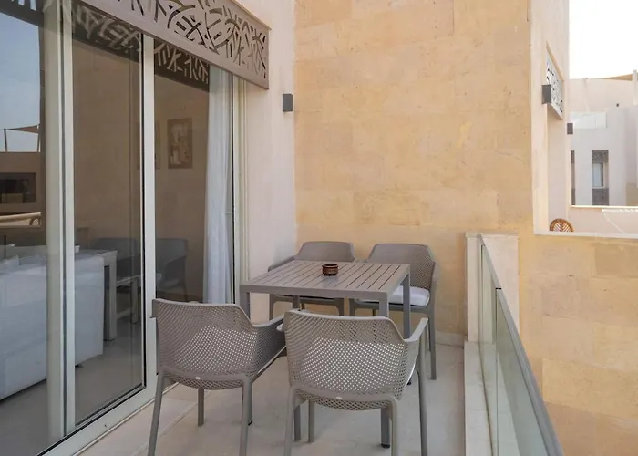 Mangroovy M9 1 Bedroom Pool & Sea View