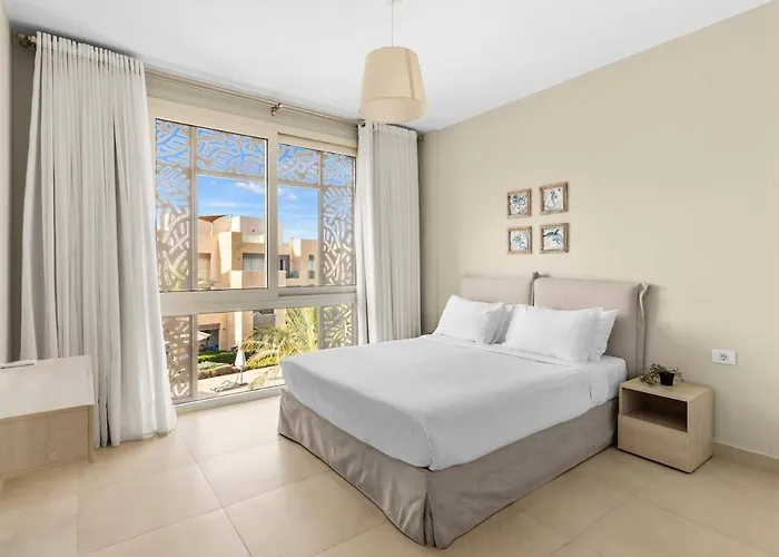 Apartment Mangroovy M9 1 Bedroom Pool & Sea View