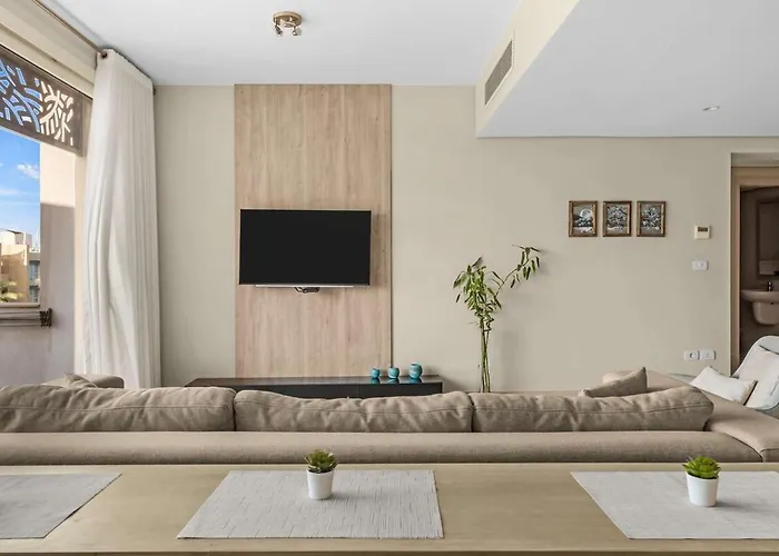 Apartment Mangroovy M9 1 Bedroom Pool & Sea View