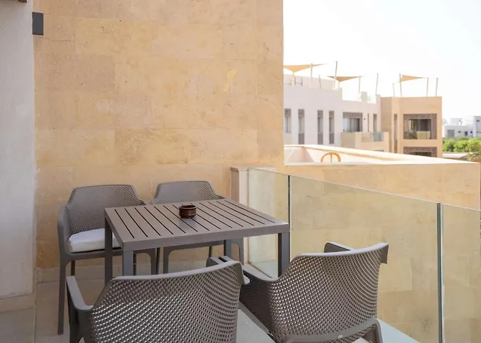 Mangroovy M9 1 Bedroom Pool & Sea View Apartment *