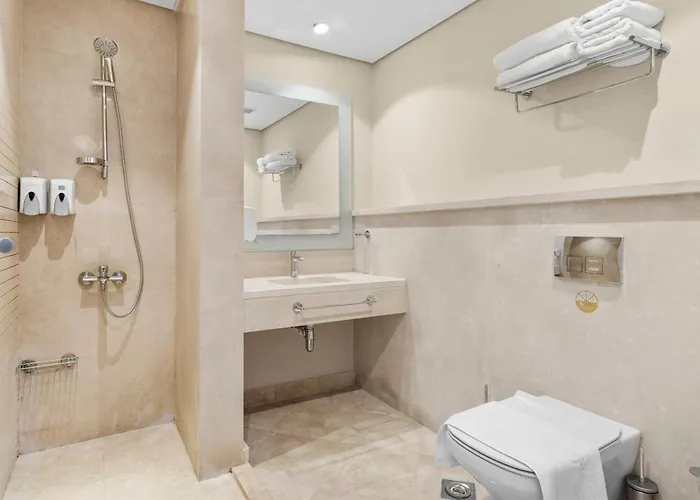 Mangroovy M9 1 Bedroom Pool & Sea View